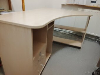 Rohový psací stůl - 2
