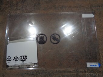 Zadní kryt na tablety Lenovo 9 palců s ochrannou folií - 2