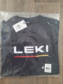 Trekové hole+ tričko - 2