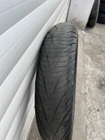 Přední pneumatika Michelin PilotRoad 120/70 ZR17 - 2