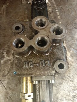 Hydraulický rozvaděč - 2