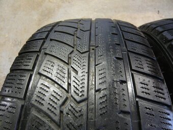 Pneu 245/65/17, 245-65-17, 245 65 17. - - 2
