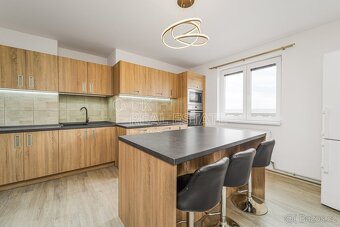 Prodej bytu 3+1, 155 m2 - Planá, ev.č. 00722 - 2