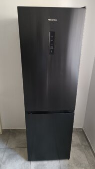 Lednice Hisense RB390N4CFD - 2