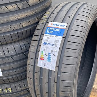 NOVÉ Letní pneu 245/40 R19 98 Xl Sailun - 2