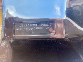 Nepoužité kryty rukou Tramp - 2