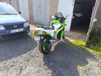 Kawasaki ZX10 - 2