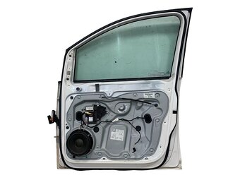 Pravé přední dveře bílá LB9A VW Touran 1T3 r.v. 2014 - 2