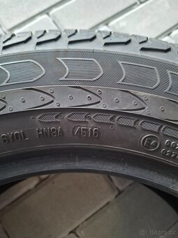 Pneu Continental Vanco 2, 215/65 R16C 109/107T - 2