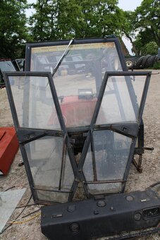 Zetor crystal 8145 kabina rám střecha dveře panel okna - 2