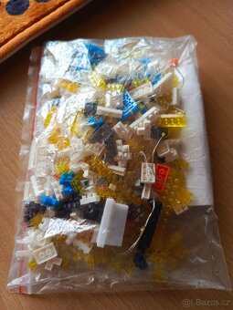 Miniaturní lego astronauti (svítí) - 2