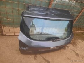 ford kuga - zadni viko kufru - 2