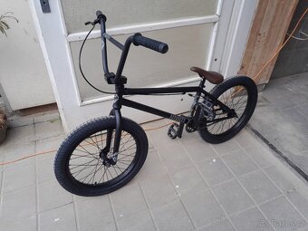 Zánovní bmx FLY BIKES Neutron 20,75" LHD - 2