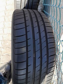Pneu Kumho Crugen 235/55 R18 - 2