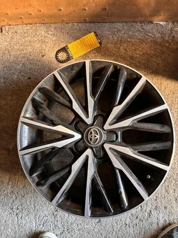Originální Alu kola Toyota 18" PW457-10000 7Jx18 ET50 5x114 - 2