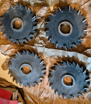 Prodám následující frezy, fréza na kov, železo - 2