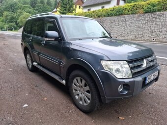 Mitsubishi Pajero 3.2 DiD , 7 míst - DPH - 2