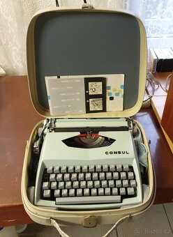 Psací stroj Consul - 2