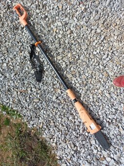 Elektrický prořezávač větví - 2