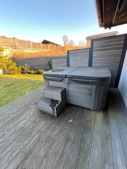 Vířivka Canadian Spa - 2