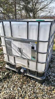 IBC nádrž 1000 litrů - 2