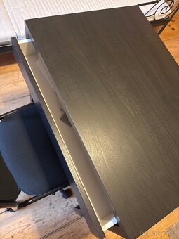 Židle se stolem - 2