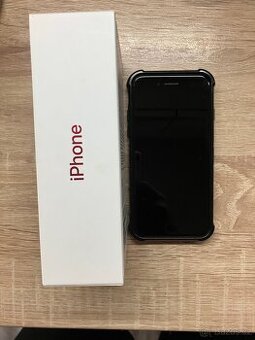 V nádherném stavu Apple iphone SE 2020 - 2