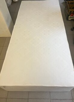 Manželská postel se šuplíky zdarma - 2
