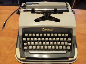 Kufříkový psací stroj CONSUL - 2
