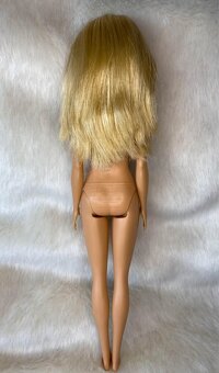 2x Barbie + kosmická stanice - 2