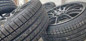 OZ racing hyper gt hlt 5x120 r19 - 2