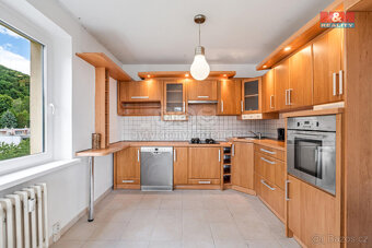 Prodej bytu 3+kk, 71 m², Krupka, ul. Dukelských hrdinů - 2