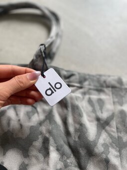 Alo yoga taska - 2