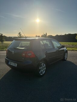 VW Golf V 1.6 MPI Comfortline - 2