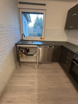Prodám kuchyňskou linku se spotřebiči levně - 2