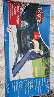 Prodám nástupní rampu nosnost 90kg Trixie Pet ramp - 2