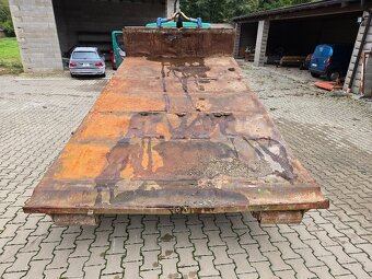 Plošina na Avii – hákový kontejner - 2