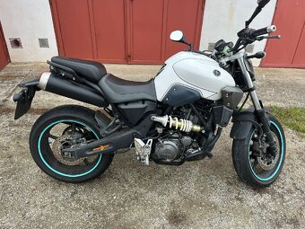 Yamaha MT-03 - 2