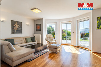 Prodej rodinného domu, 180m², Veltrusy, ul. U Stadionu - 2