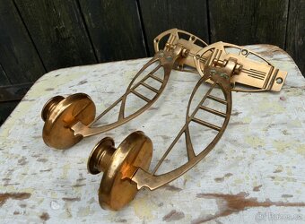 Secesní párové mosazné klavírní svícny - 2