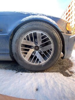 Alu kola Pontiac - 2