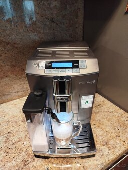 Automatický kávovar DeLonghi  PrimaDonna S - 2