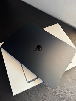 MacBook Air 15 M4 2025 temně inkoustový - 2