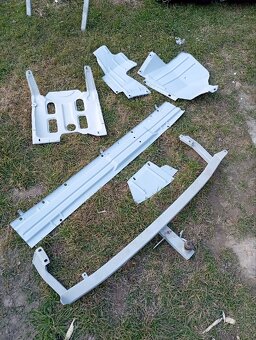 Sedačky a a plechy Škoda 120 - 2