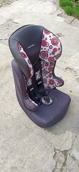 Autosedačka - podsedák. - 2