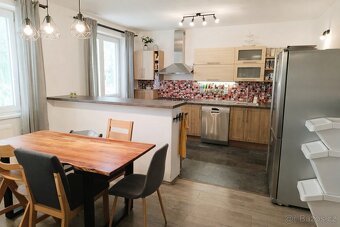 Prodej dvougeneračního domu - 2