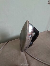 Funkční retro žehličky - 2