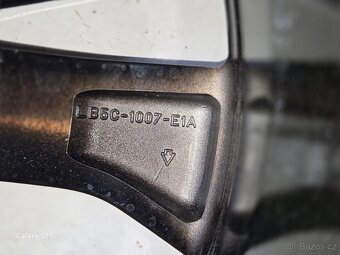 Alukolo Ford Explorer 20" - 2
