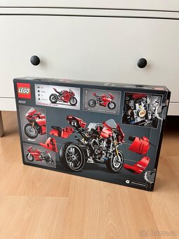 LEGO® Technic 42107 Ducati Panigale V4 R - 2