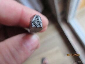 Raznice razidlo zednářů 5x5 mm velmi vzácné - 2